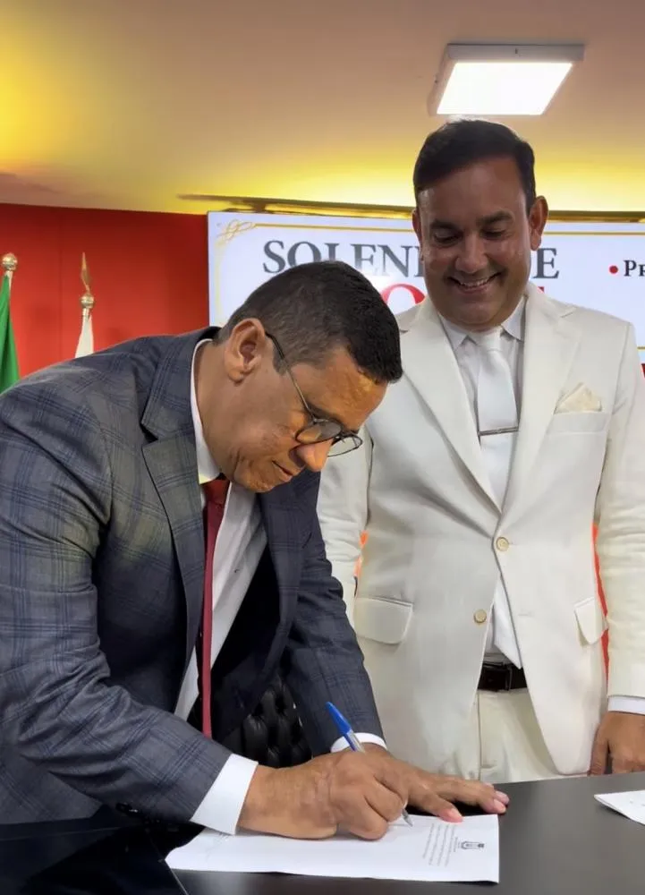 Prefeito, vice-prefeito e vereadores tomam posse em solenidade na Câmara Municipal de Alagoinhas