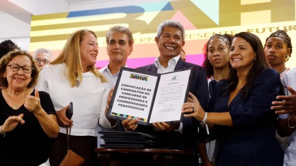 Governo da Bahia anuncia contratação de 8.825 profissionais para escolas estaduais em 2025