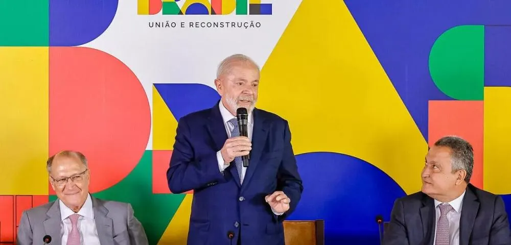 Lula deixa PT e aliados apreensivos ao cogitar não disputar reeleição em 2026