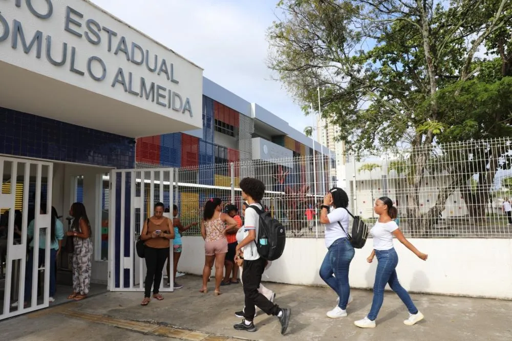 Matrículas da EJA seguem abertas na Bahia para jovens, adultos e idosos