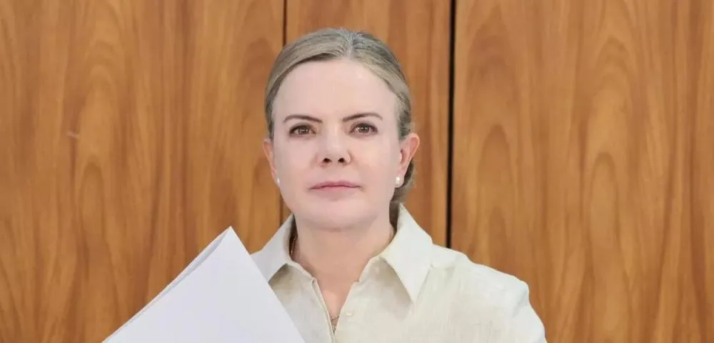 Gleisi aciona STF contra deputado bolsonarista por ofensas misóginas em sessão da Câmara