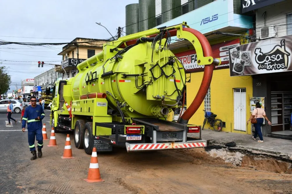 Seman dá segmento ao serviço de manutenção da rede de drenagem em diversas localidades