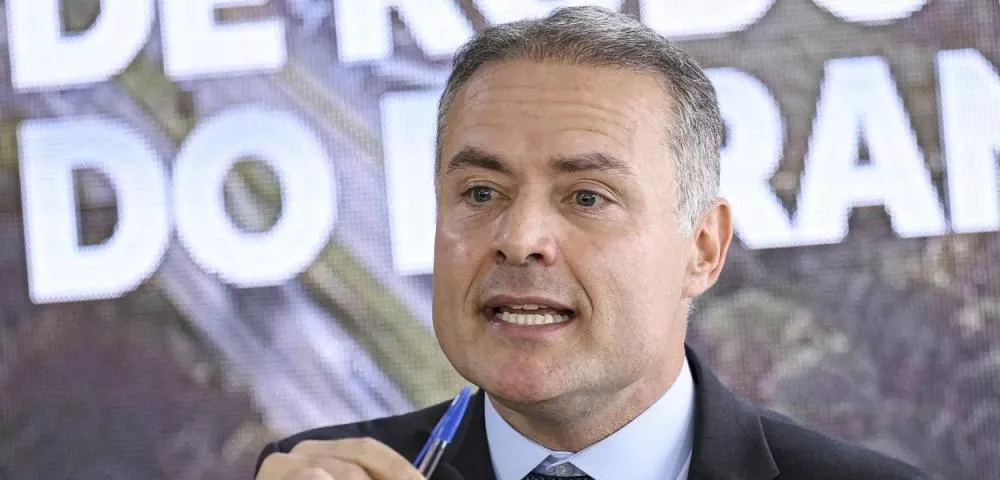 Governo Lula estuda fim da obrigatoriedade de autoescola para tirar carteira de motorista