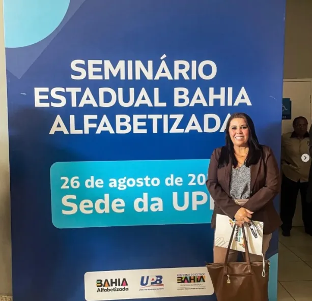 Secretária de Educação de Araçás participa do Seminário Bahia Alfabetizada em defesa do direito à aprendizagem infantil