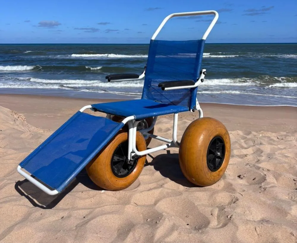 Projeto Mar de Inclusão John Santos: Banho de Mar Assistido na orla de Baixio