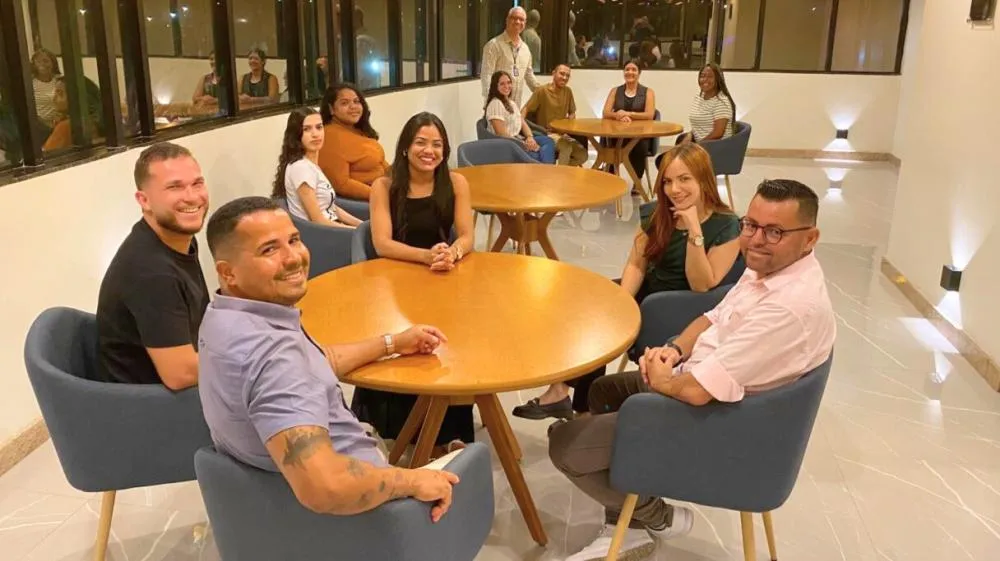 Câmara de Alagoinhas promove debate sobre democracia a partir do documentário “Democracia em Vertigem”