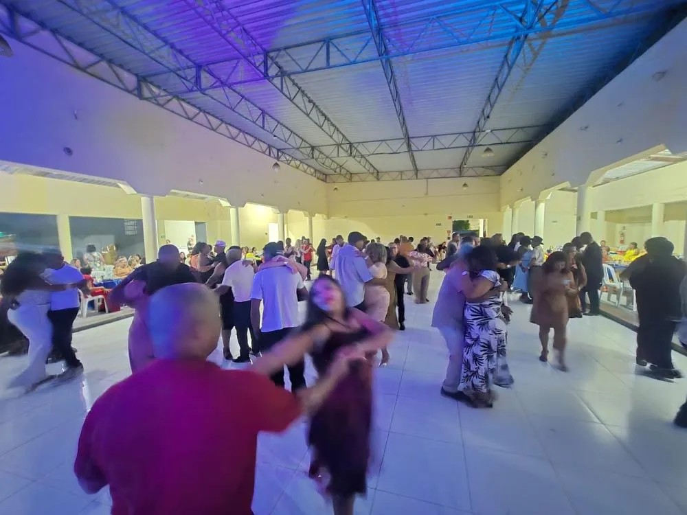 Oitavo Baile da Melhor Idade movimenta Alagoinhas com música, dança e integração entre gerações